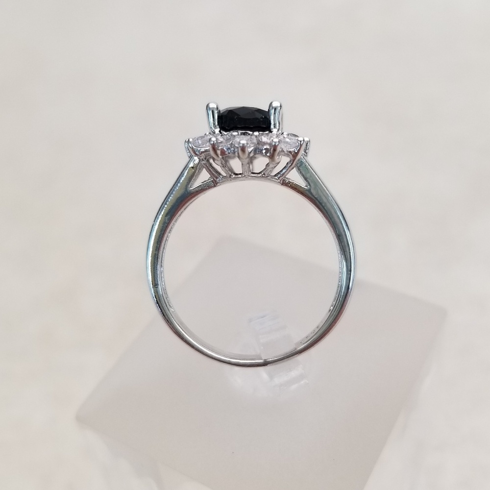 HOST PICK ❤️ 18k White Gold With Black Spinel Ring - Picture 4 of 8